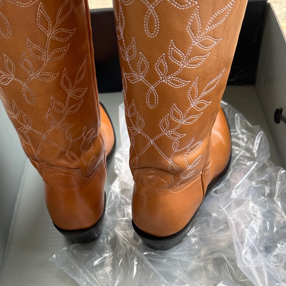 Lucchese Willow Tan Embroidered Tall Boots - Picture 8 of 12